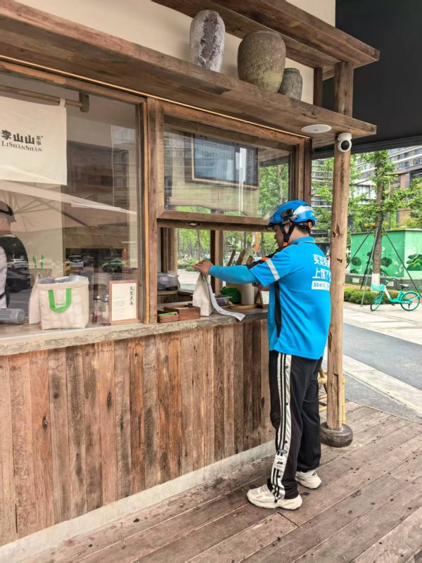 贝贝查 500亿外卖补贴之后，记者实探成都本土餐饮丨新经济观察