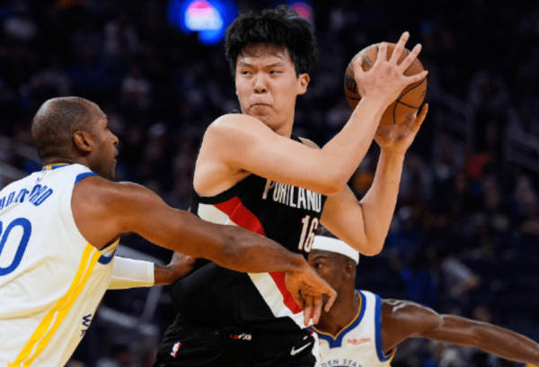 互盈策略 苏群：杨瀚森季前赛首秀感受残酷很有价值，回去仔细看录像